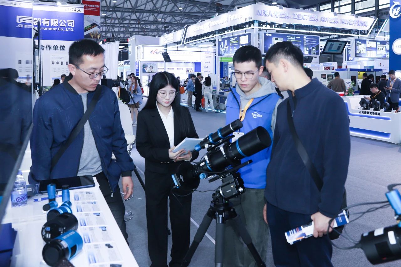 Aufbau der astronomischen Bildgebung auf der LASER World of PHOTONICS CHINA ausgestellt